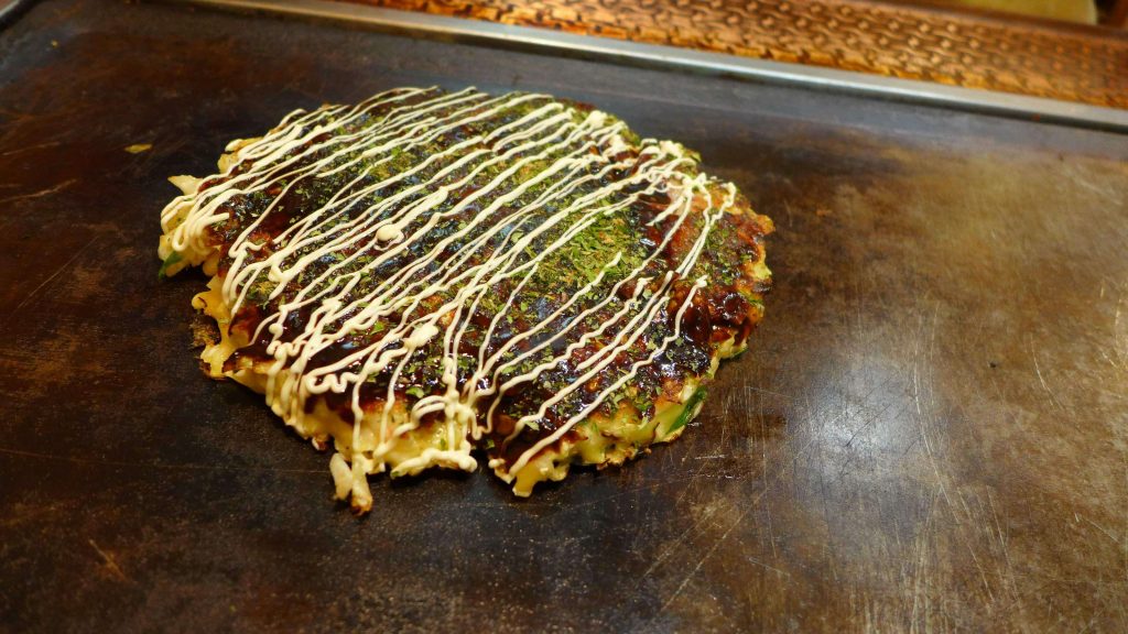 Okonomiyaki i Osaka, Japan